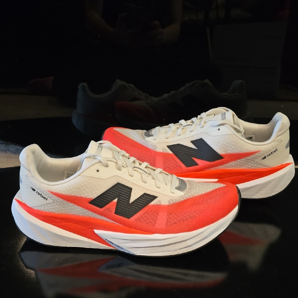 New Balance FuelCell Rebel